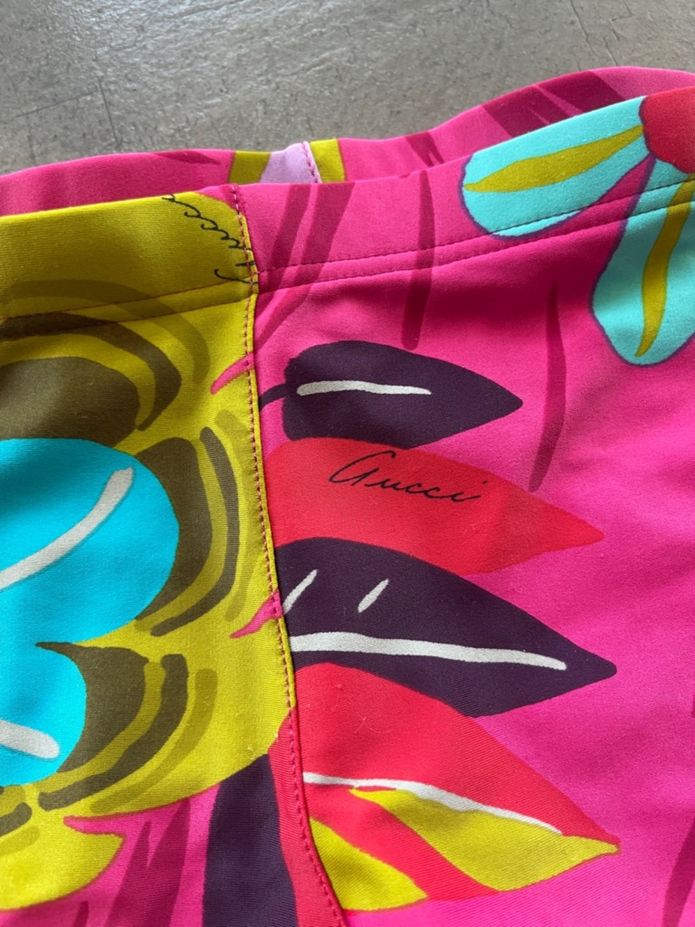 Gucci Vintage 1999 "Las Vegas Hippies" swim Briefs Mens Small S Tom Ford Design - Picture 2 of 12